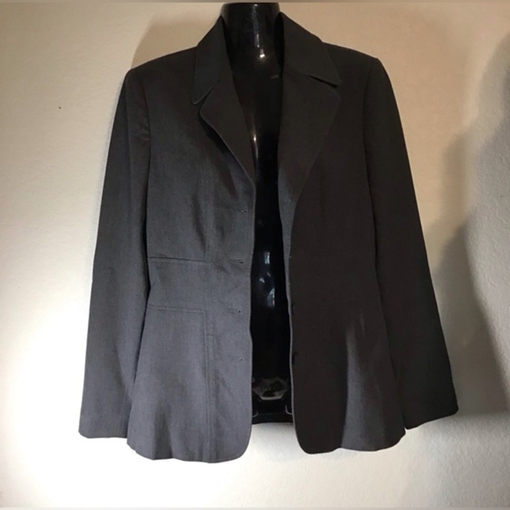 The Limited Stretch women’s blazer/jacket.Size S